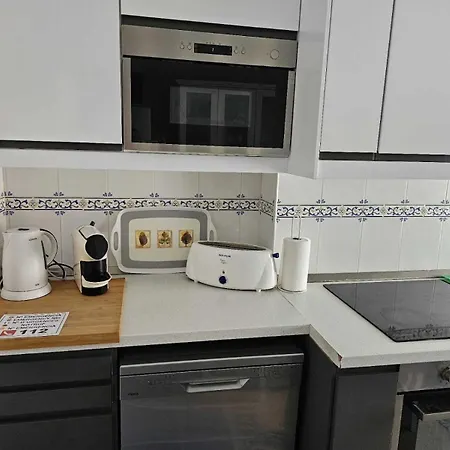 Two Bedroom Apartment, Two Minutes From The