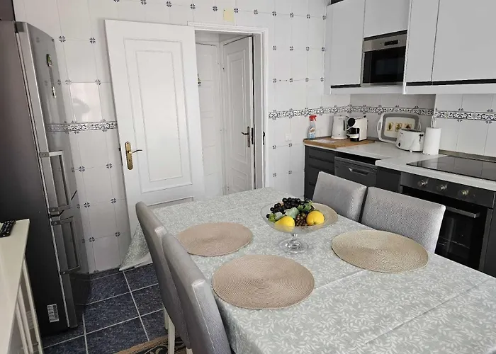 Апартаменты Two Bedroom Apartment, Two Minutes From The